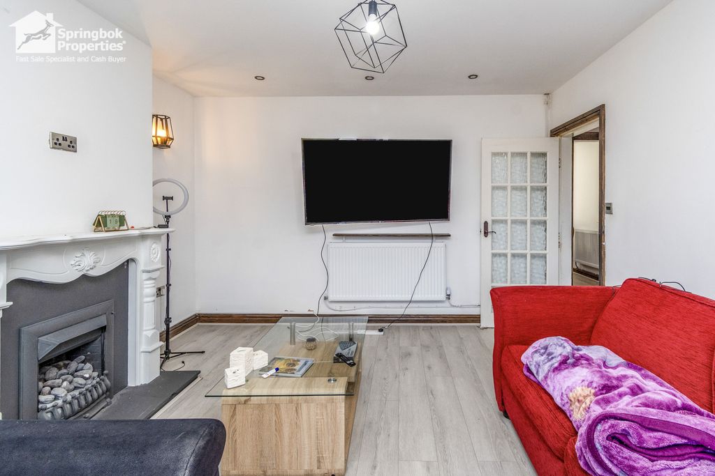 Property photo 3 of 14 Image 2