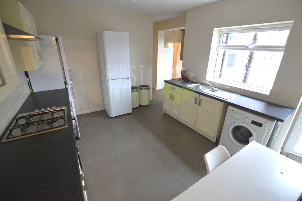 Property photo 1 of 17 Photo 20