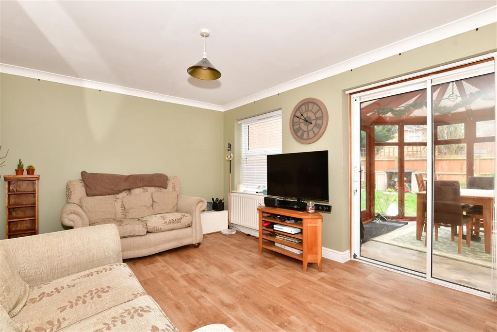 Property photo 1 of 7 Lounge