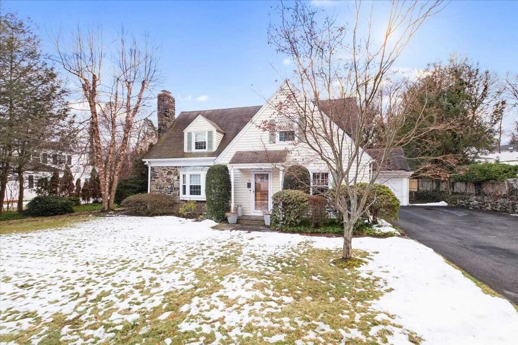 Property photo 1 of 4