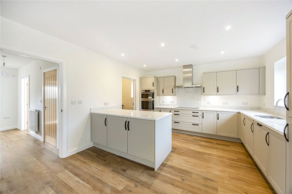 Property photo 2 of 9 Picture No. 23