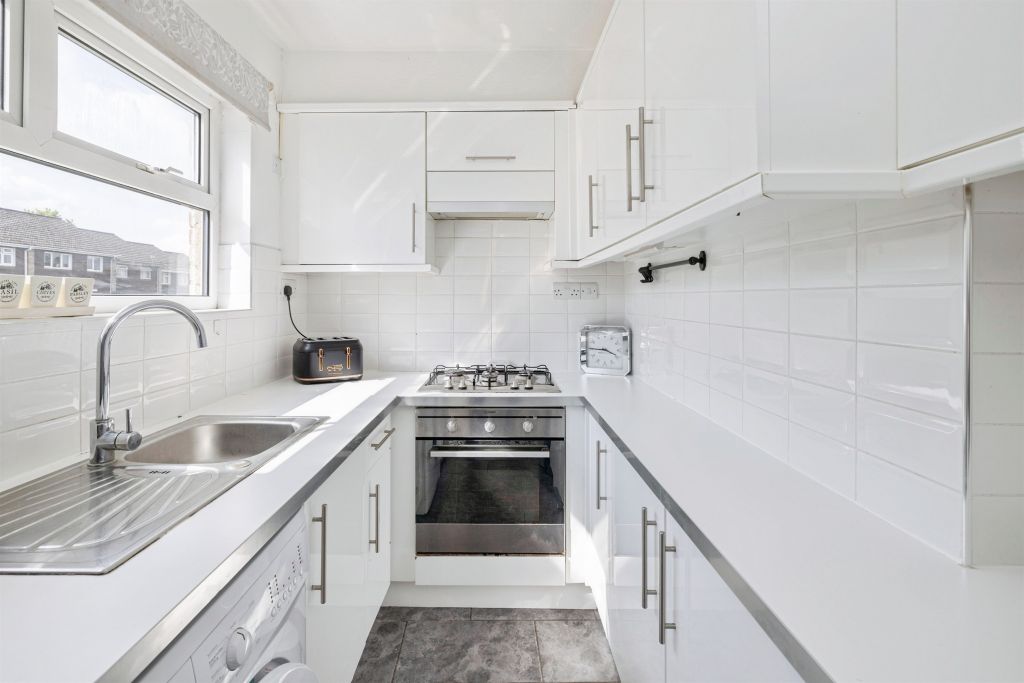 Property photo 2 of 23