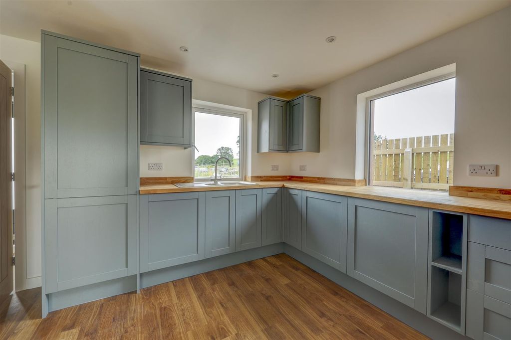 Property photo 3 of 13 Interior Specification