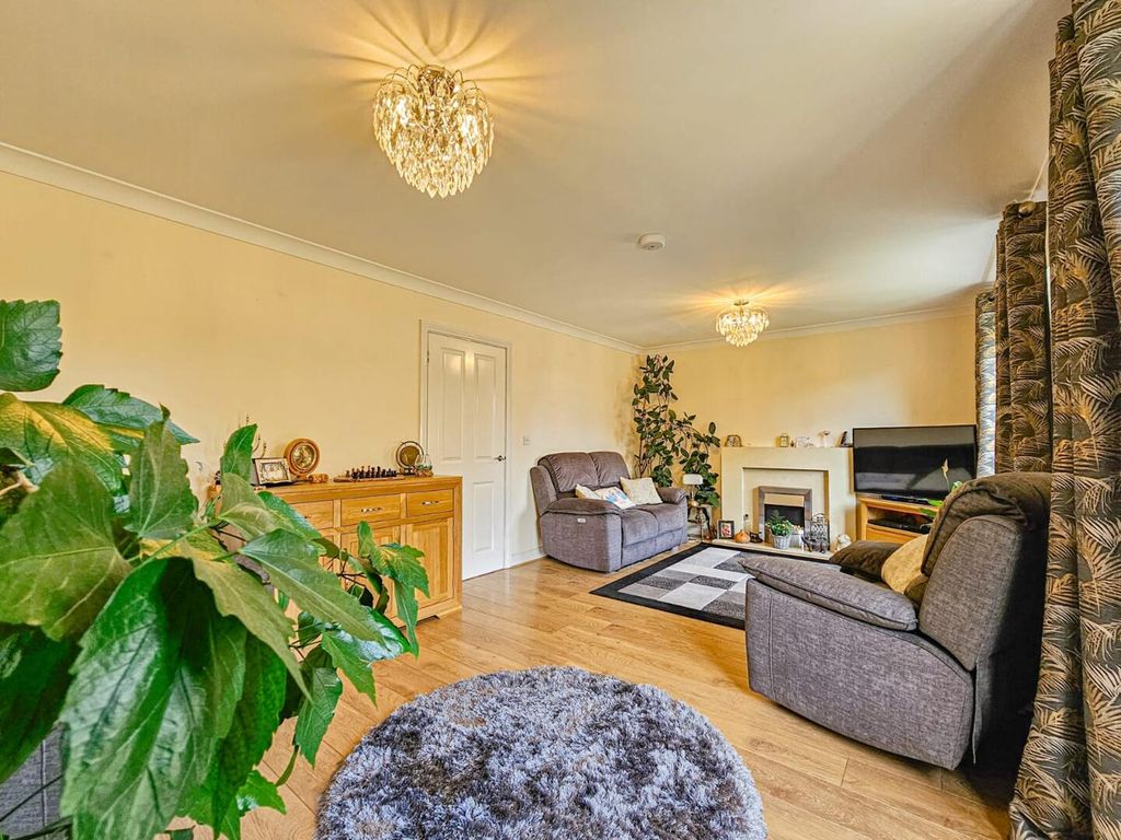 Property photo 3 of 28 Living Room