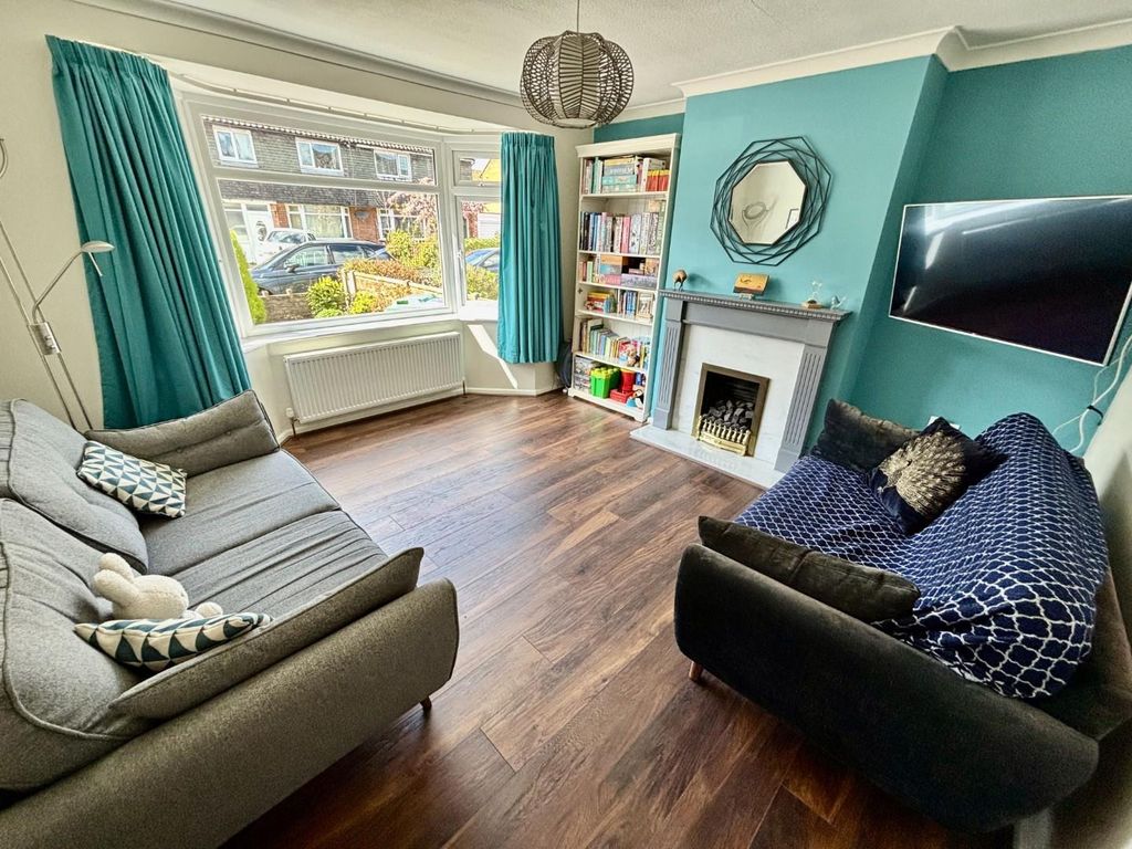 Property photo 2 of 17