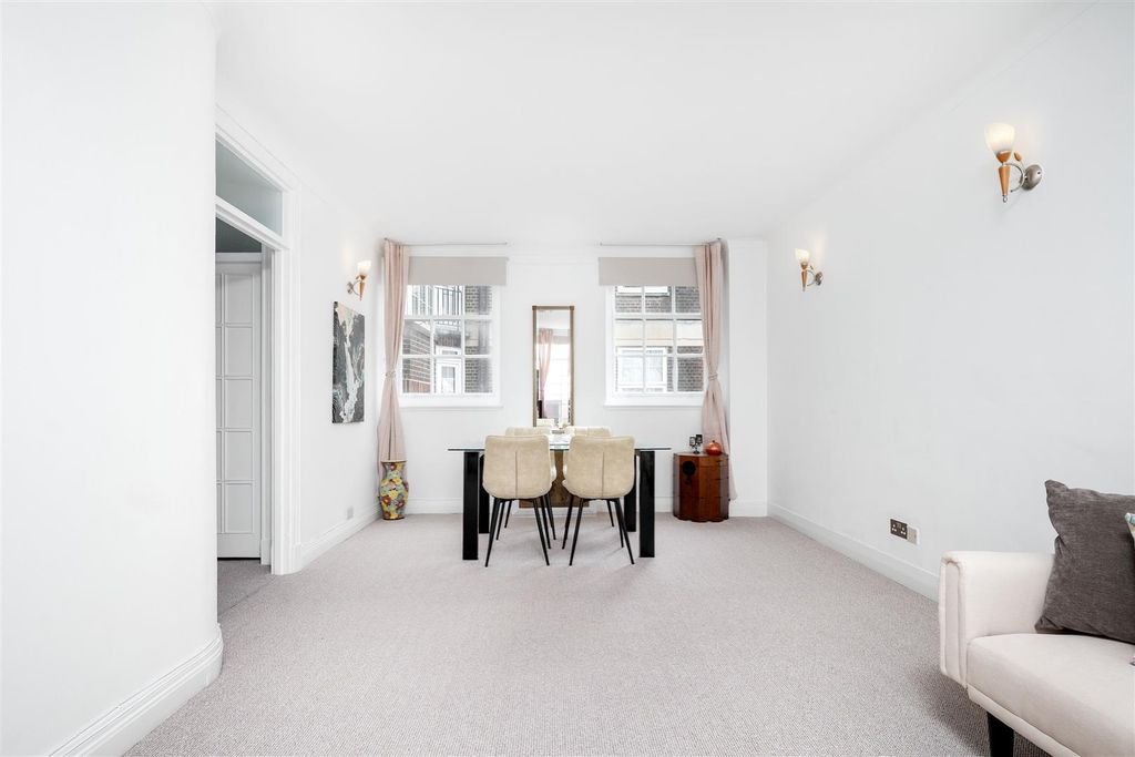 Property photo 2 of 11 2