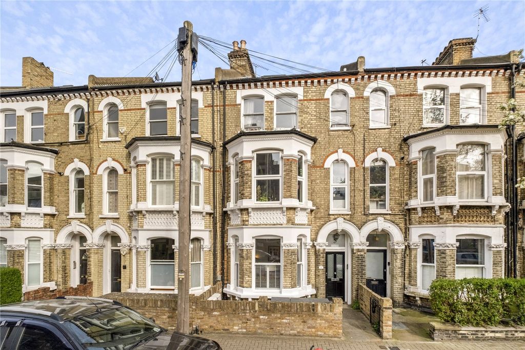 Property photo 2 of 11 External