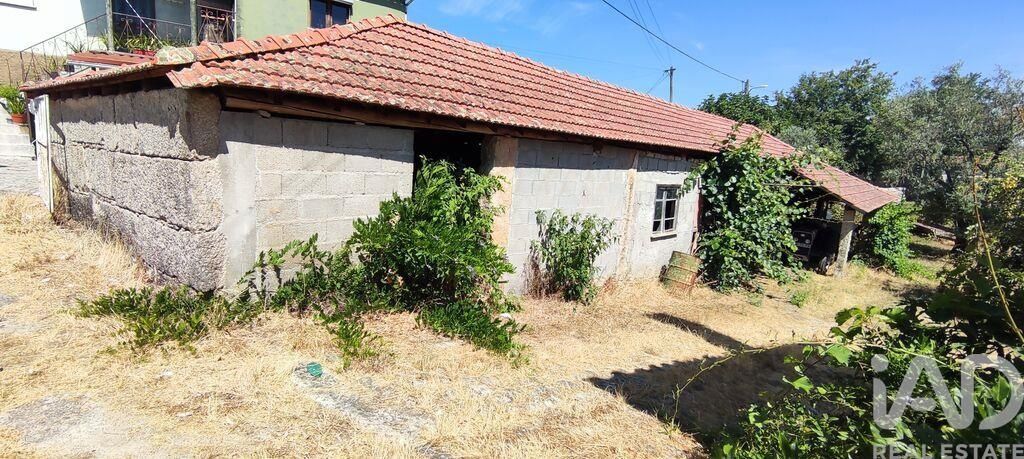 Property photo 2 of 40