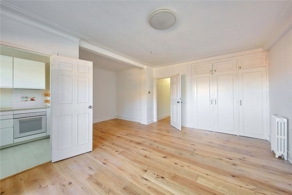 Property photo 3 of 9 Picture No. 06
