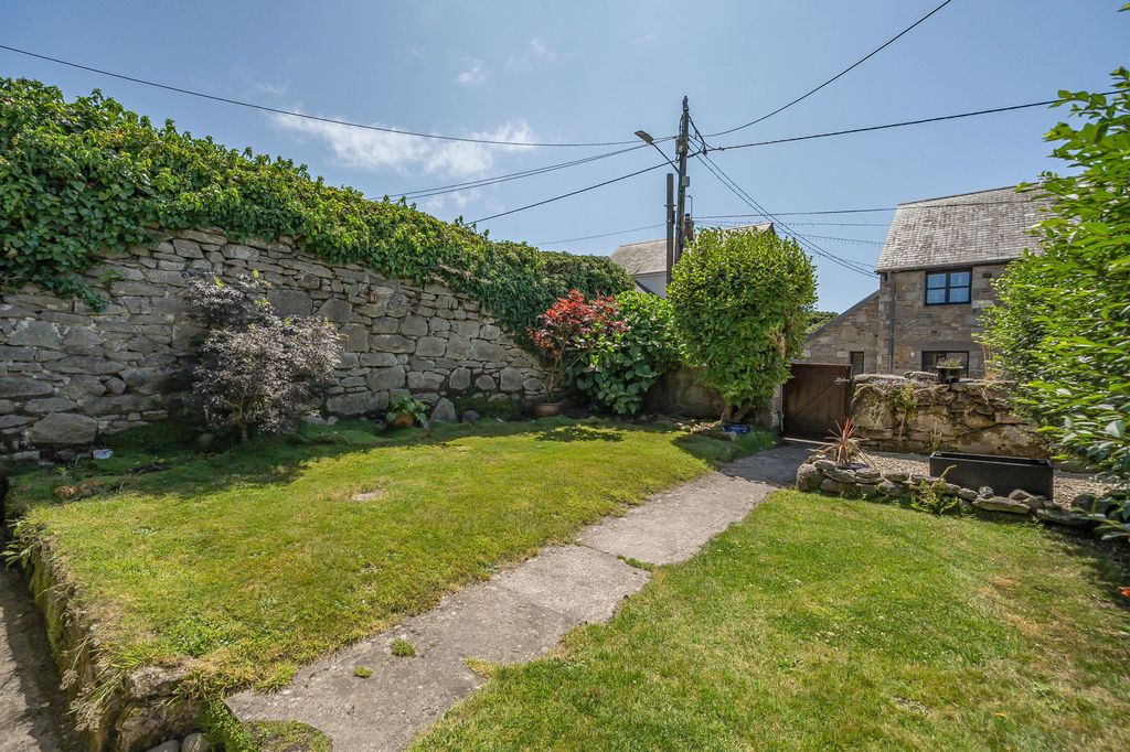 Property photo 3 of 14