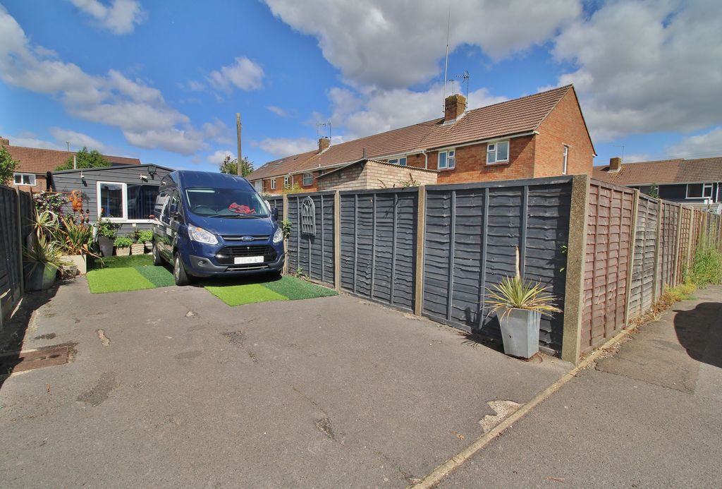 Property photo 2 of 15