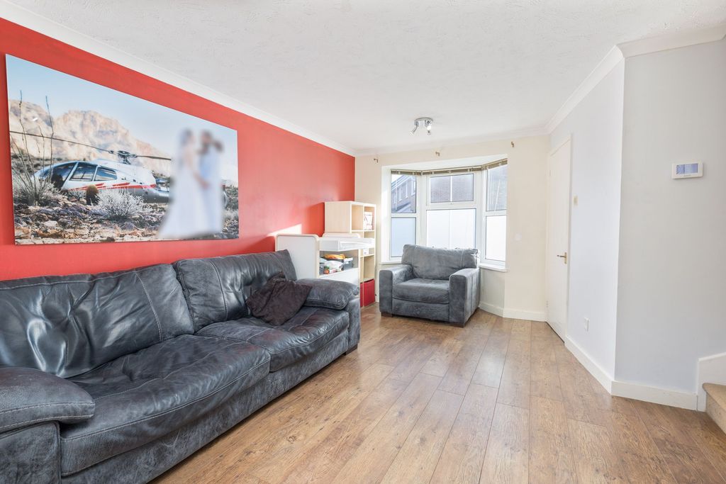 Property photo 3 of 18