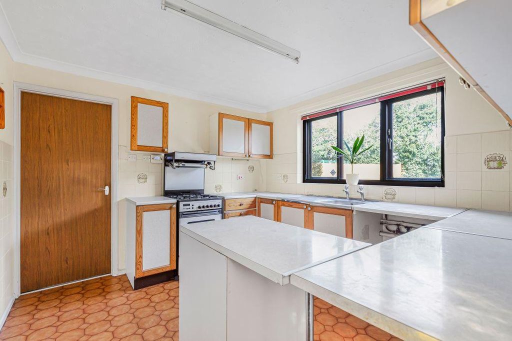 Property photo 2 of 21 11_75057.Jpg