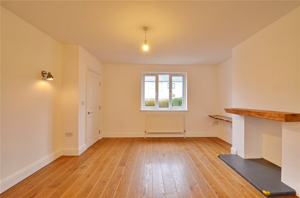 Property photo 2 of 8 Picture No. 07