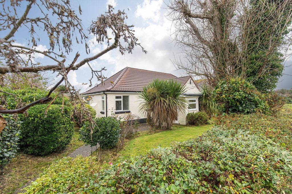 Property photo 1 of 33