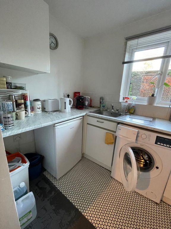 Property photo 2 of 6