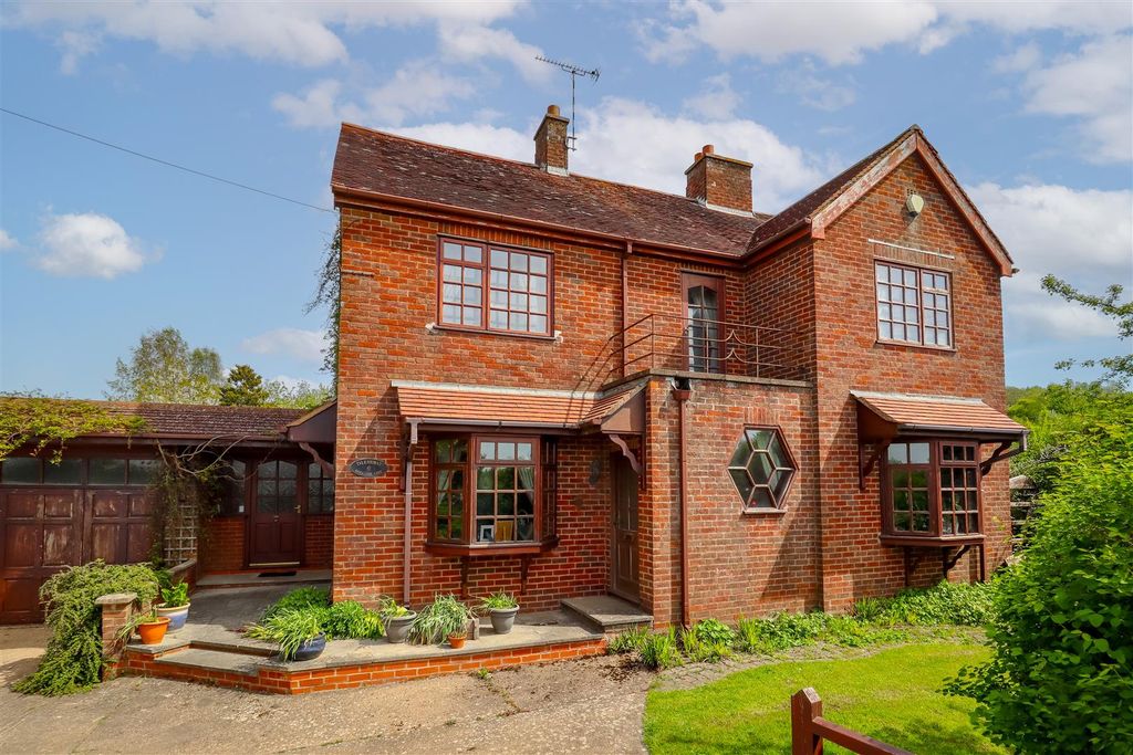 Property photo 2 of 45
