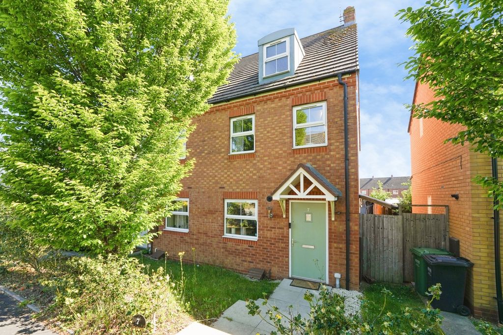 Property photo 1 of 16 Pbox-Img.Jpg
