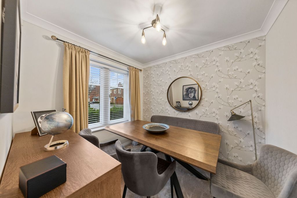 Property photo 3 of 28