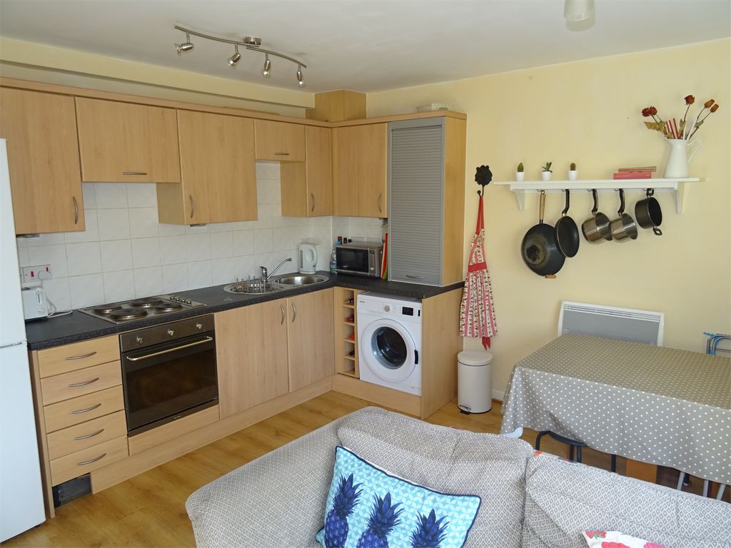 Property photo 2 of 7 Photograph 2