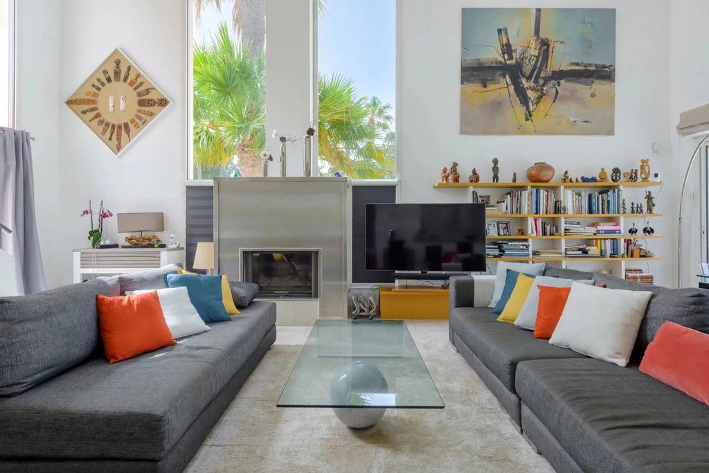 Property photo 3 of 15