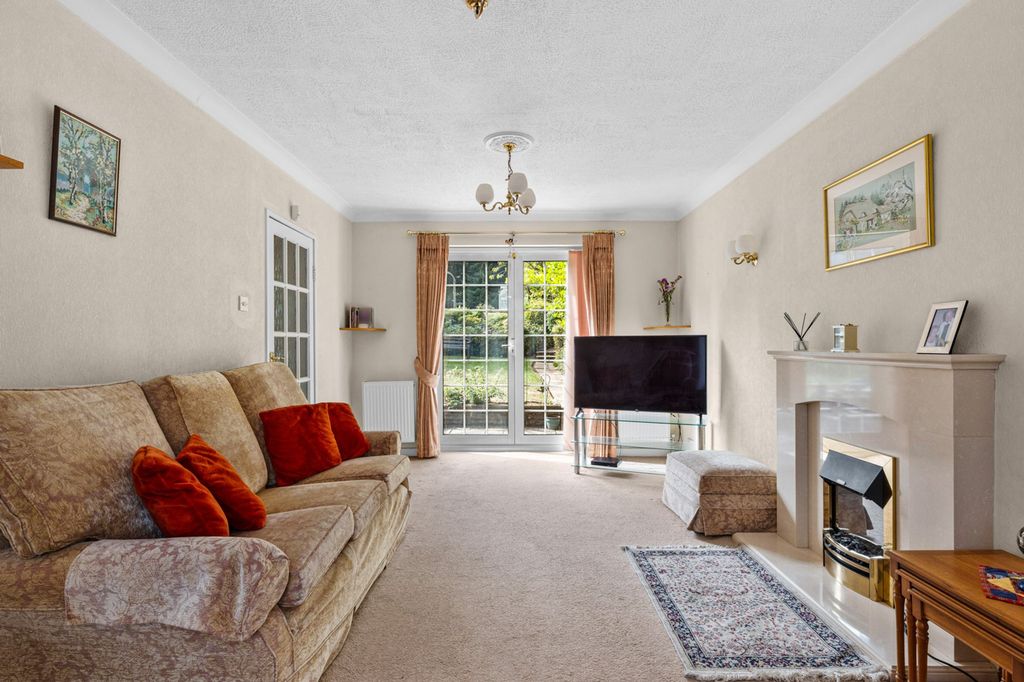Property photo 2 of 38