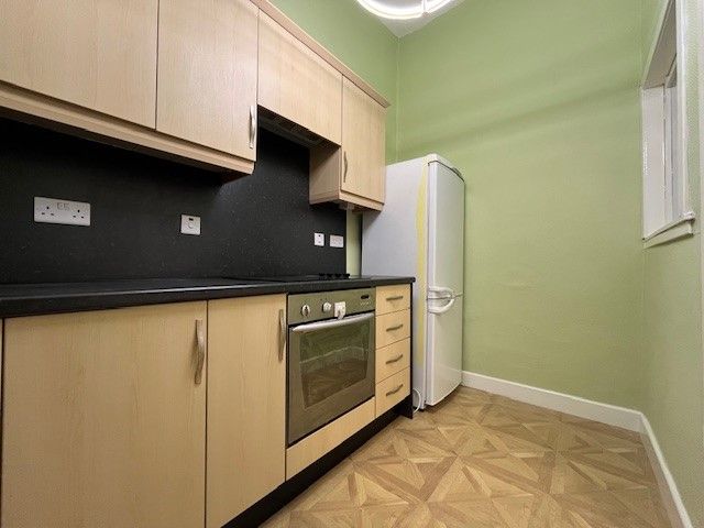 Property photo 3 of 9 Kitchen