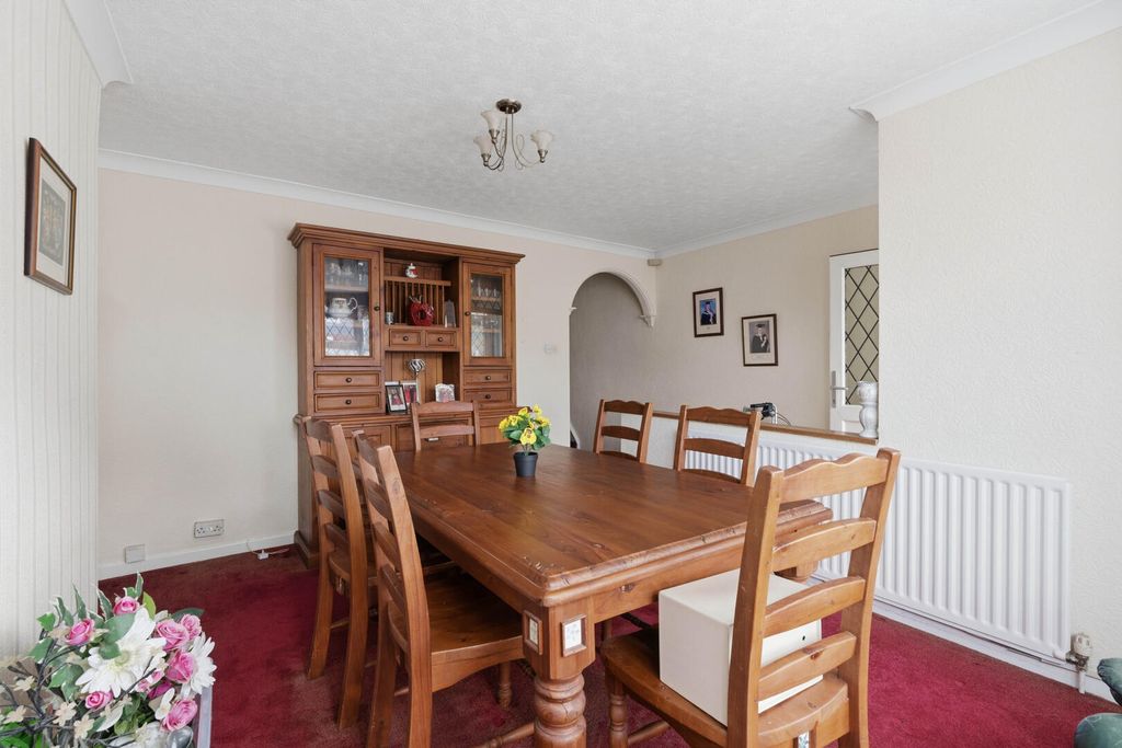 Property photo 3 of 25 Dining Room