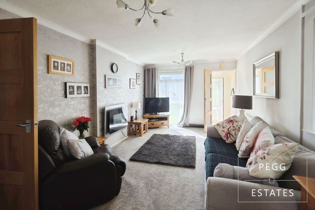 Property photo 2 of 14