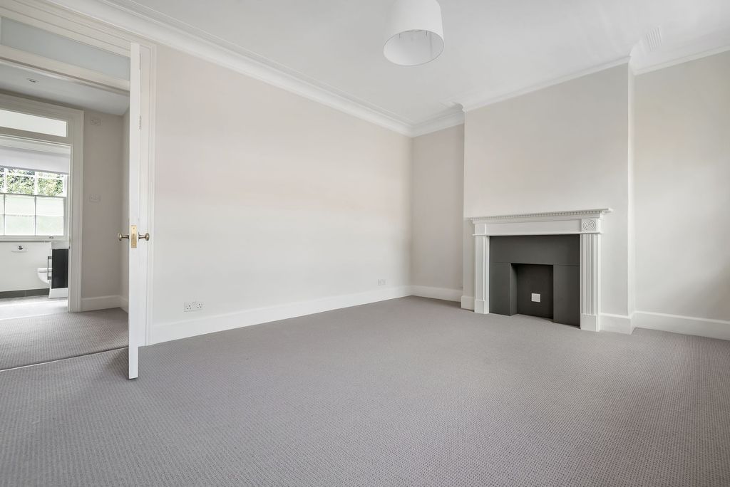 Property photo 3 of 21