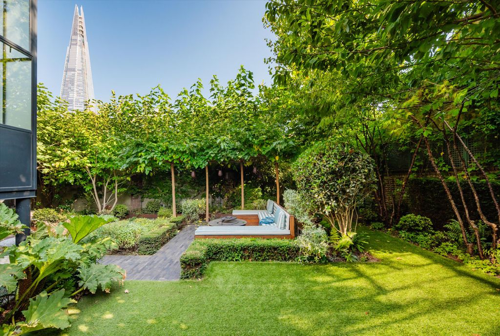 Property photo 1 of 33 Image