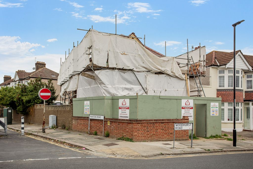 Property photo 3 of 3