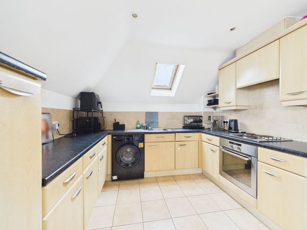 Property photo 3 of 10 Kitchen Area