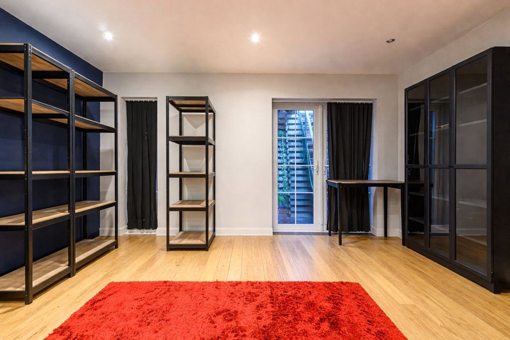 Property photo 3 of 13 Picture No. 24