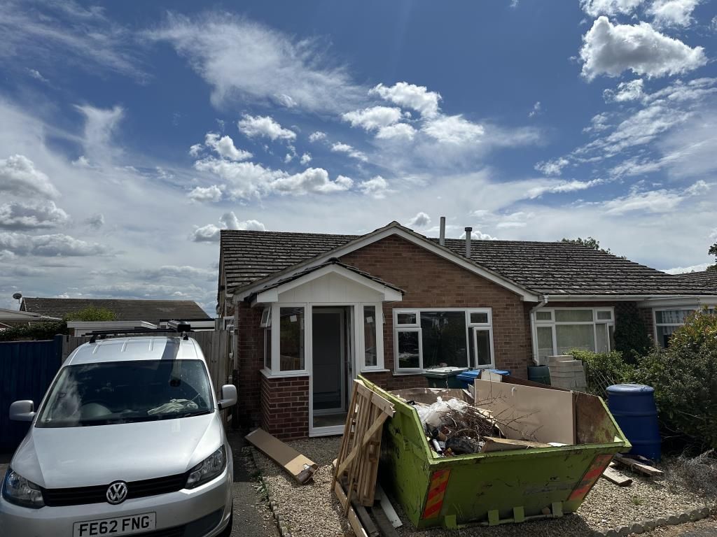 Property photo 1 of 8 Frontal
