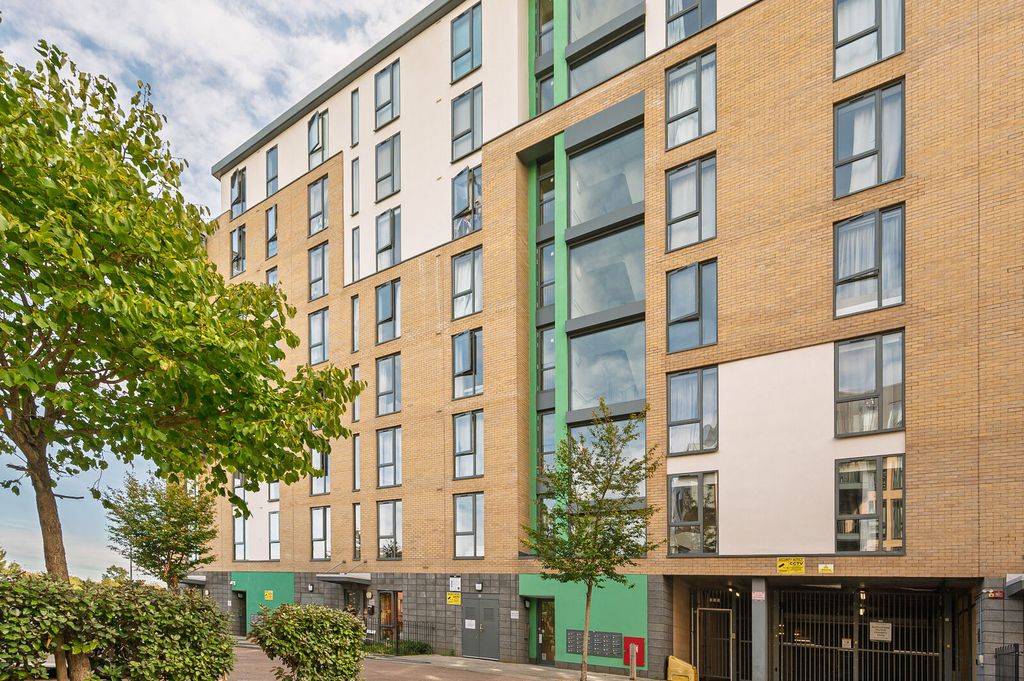 Property photo 1 of 5