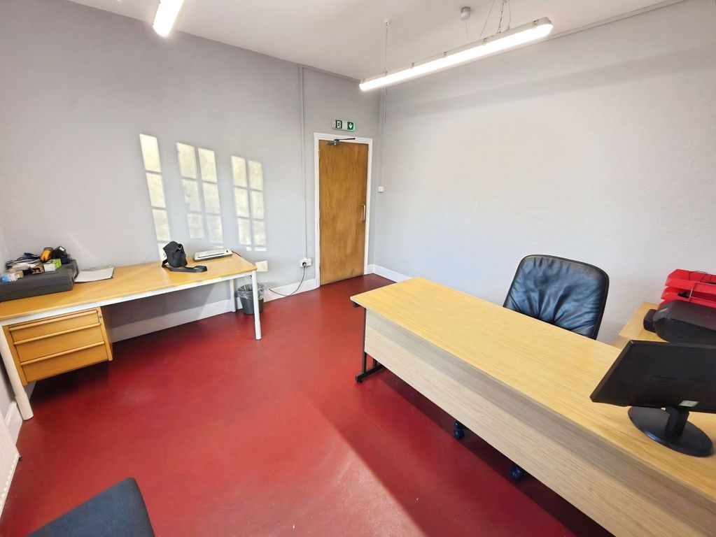 Property photo 3 of 4