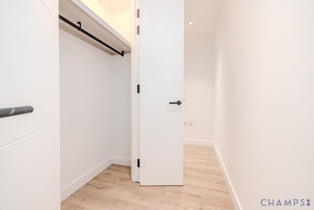 Property photo 2 of 10 Gallery