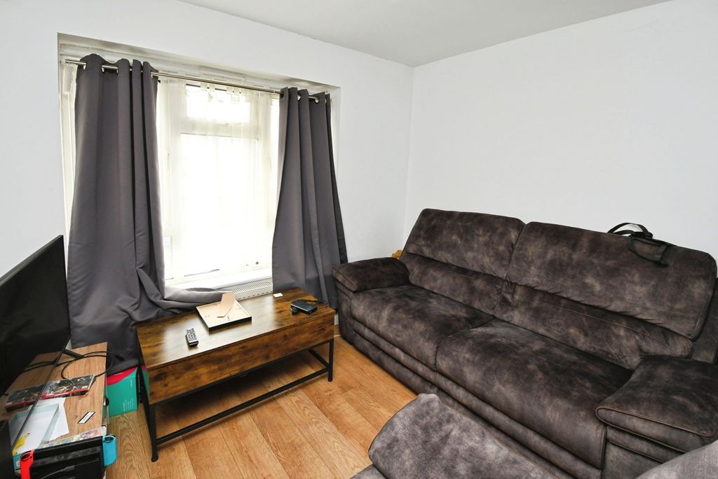 Property photo 3 of 14 Photo