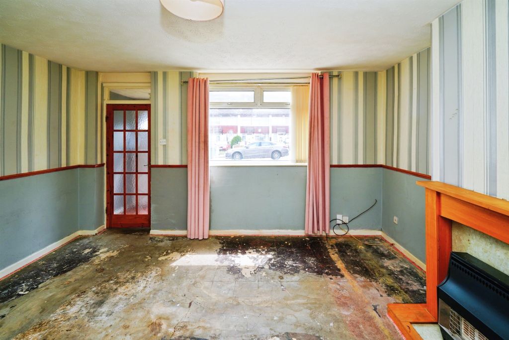 Property photo 3 of 17