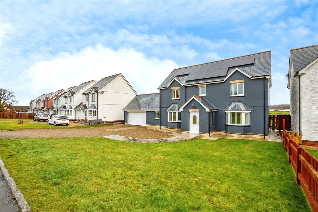 Property photo 3 of 32 Picture No. 05