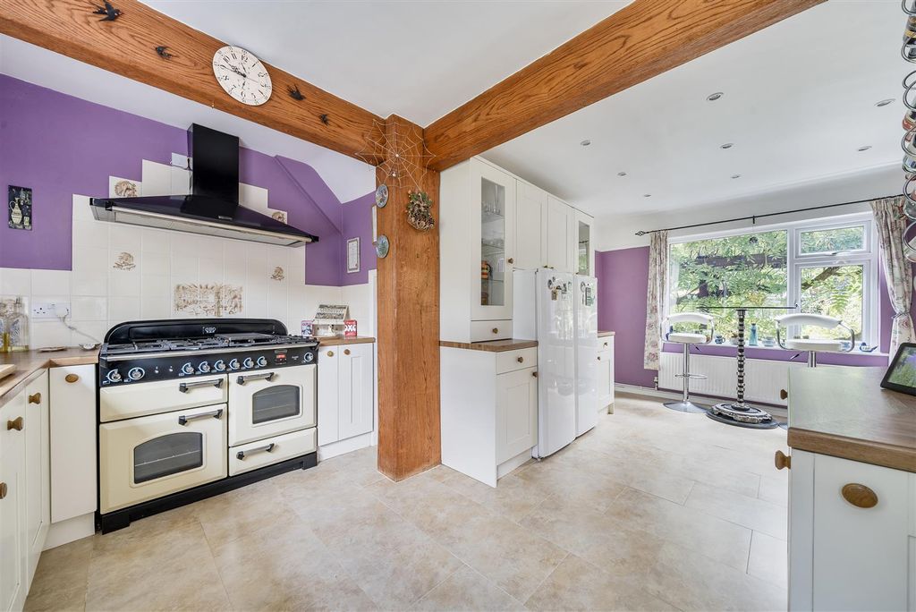 Property photo 3 of 28 22-22-1346698-14-68B6d791E5216-22-22.Jpg