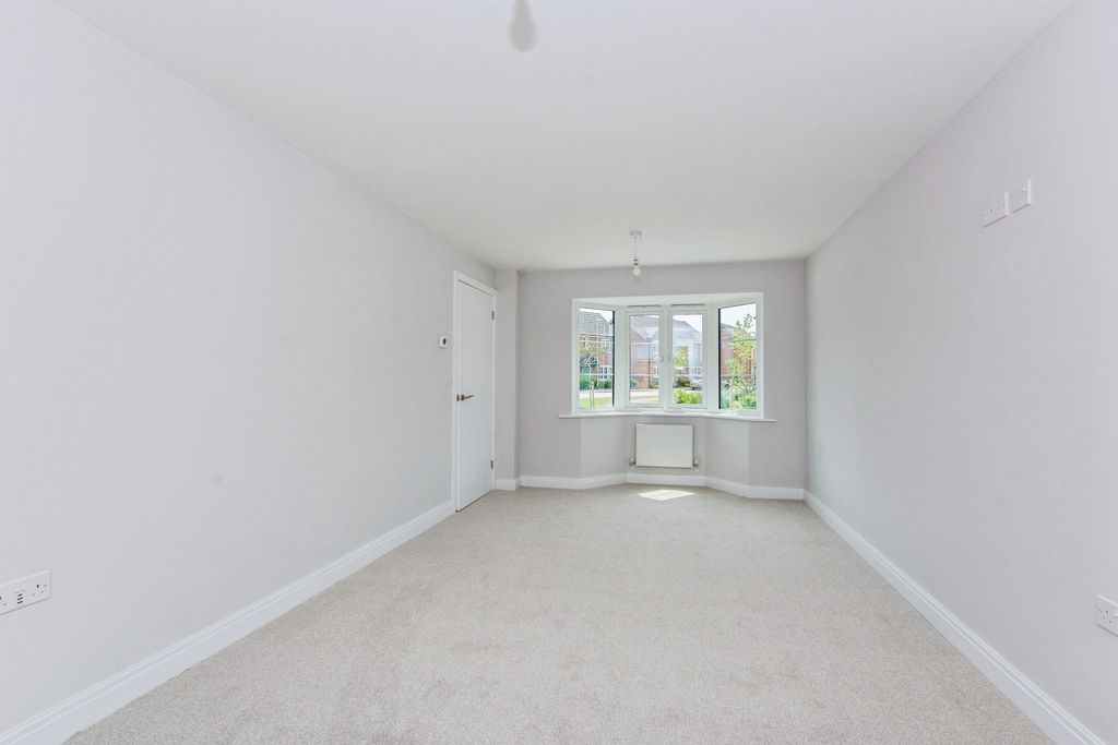 Property photo 2 of 18 Pbox-Img.Jpg