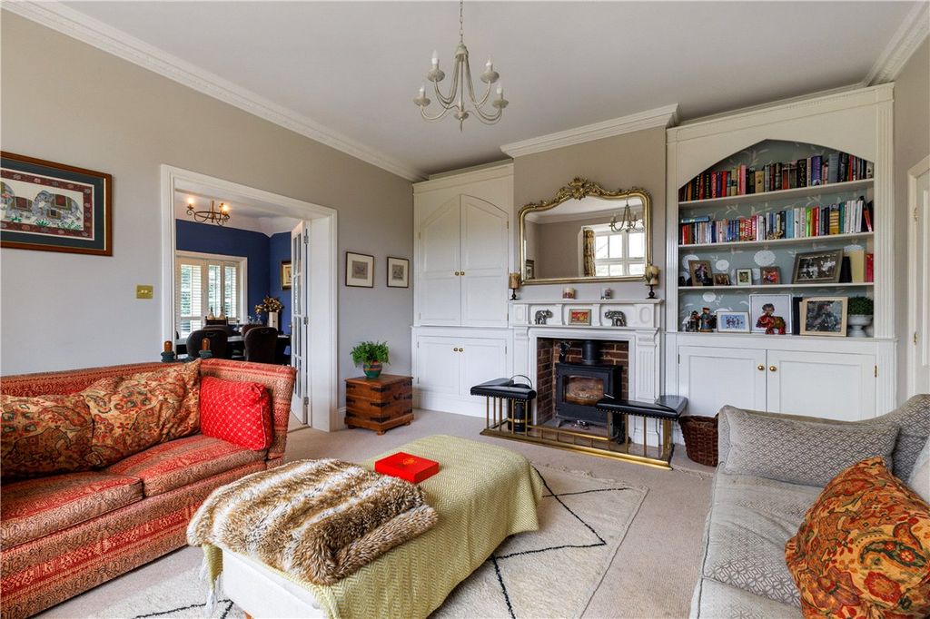 Property photo 3 of 31 Sitting Room 1