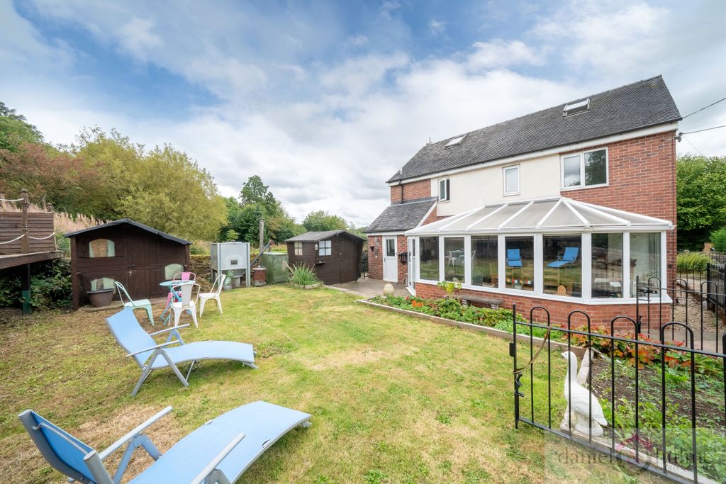 Property photo 3 of 53 Rushton Spencer-43