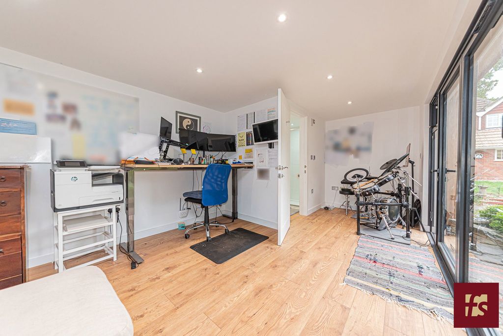 Additional image 33 of 4 bed detached house for saleThe Avenue, Crowthorne, Berkshire RG45