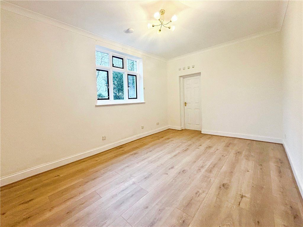 Property photo 3 of 10 Bedroom