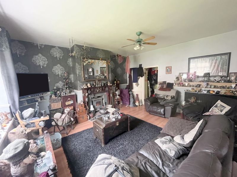 Property photo 3 of 10 Photo 3