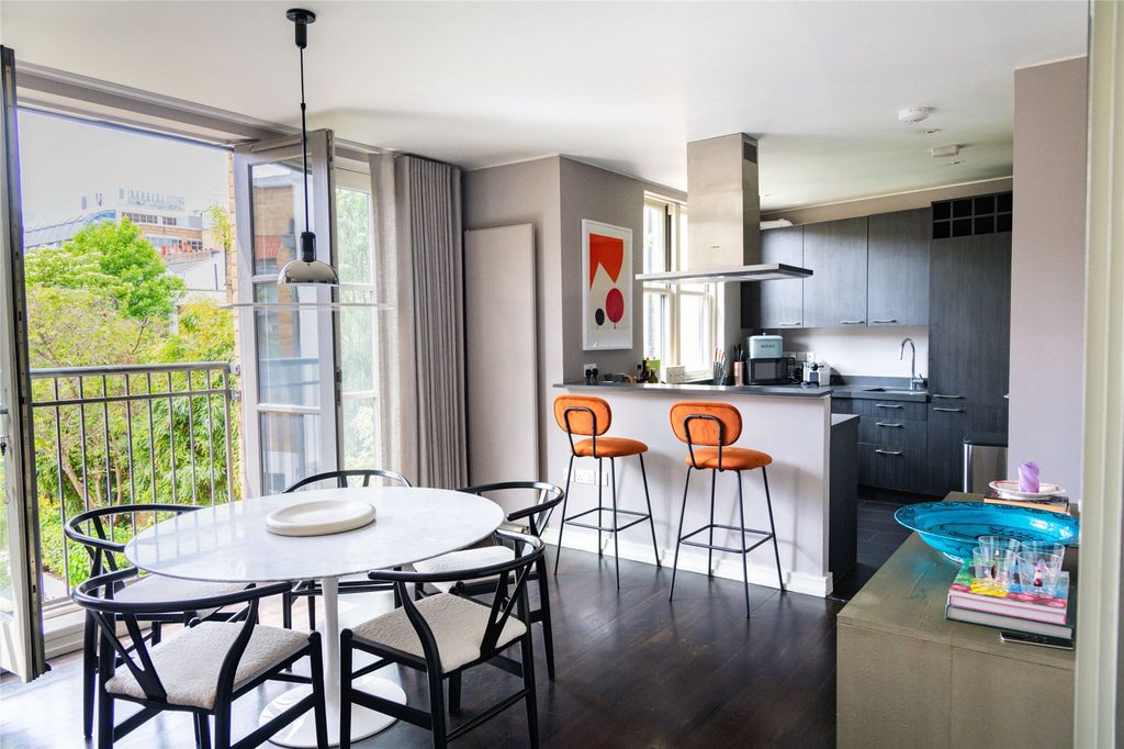 Property photo 2 of 11 Picture 2