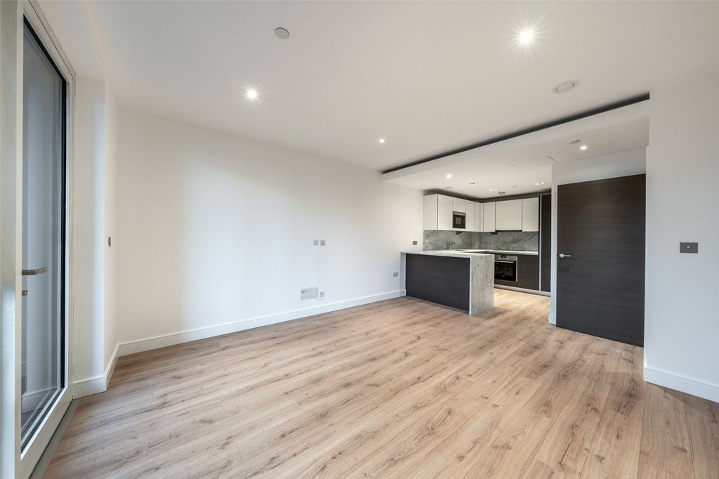 Property photo 2 of 13 Picture No. 20